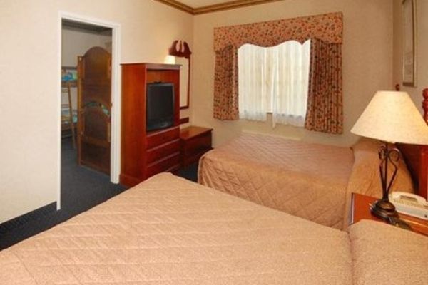 Hotel Lakeside Resort and Conference Center (Nellsville)